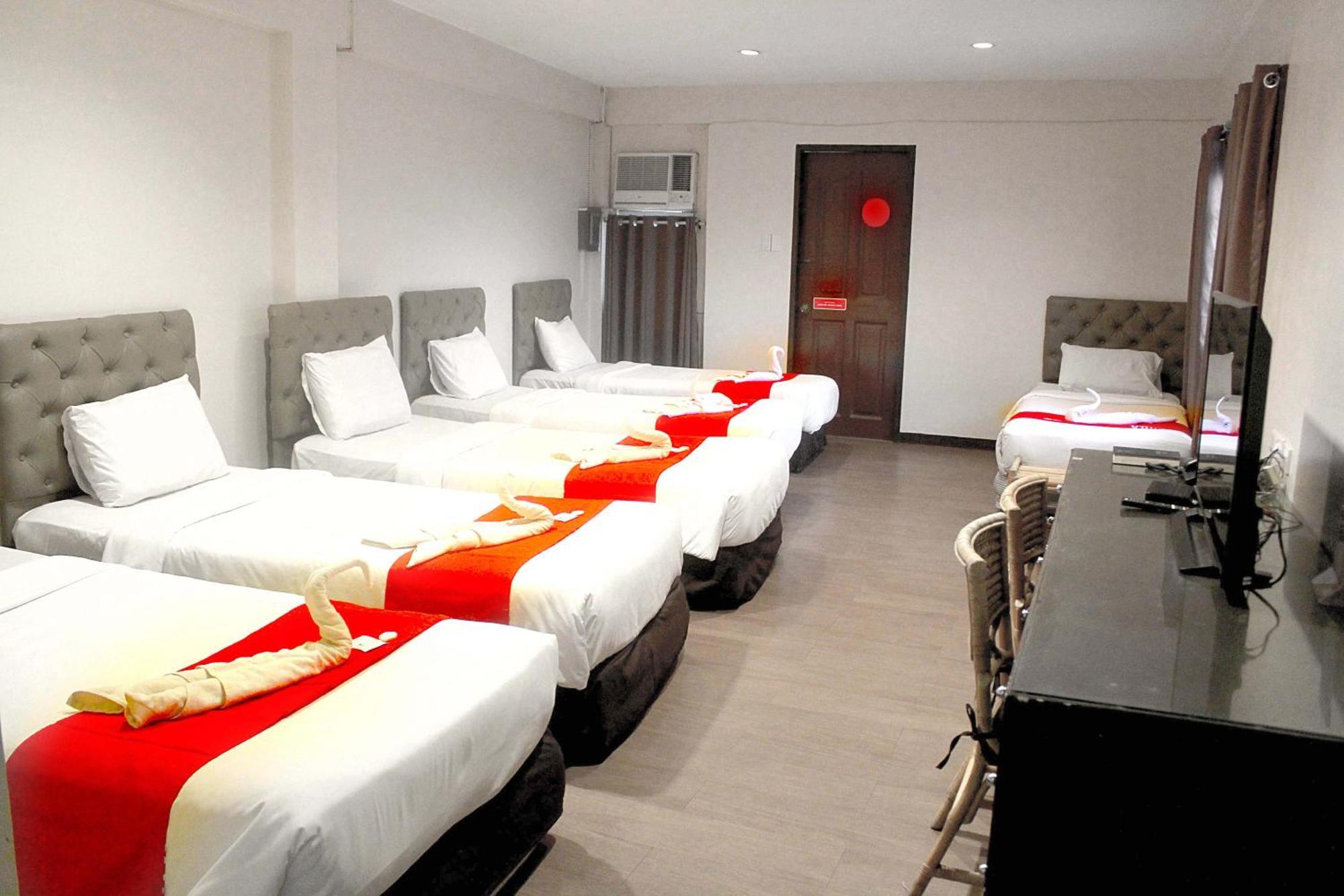 Davao City The Humbertos Hotel מראה חיצוני תמונה