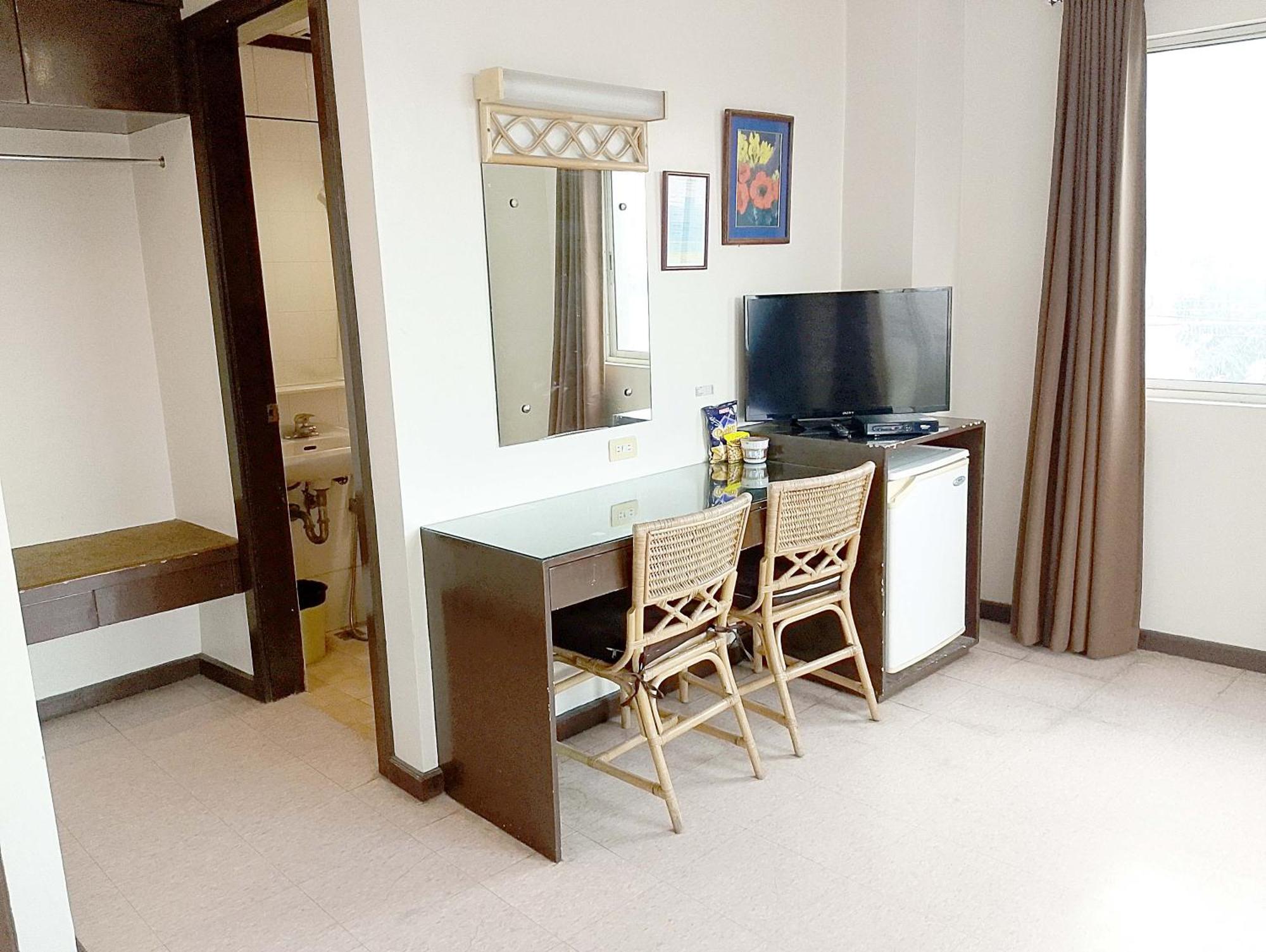 Davao City The Humbertos Hotel מראה חיצוני תמונה