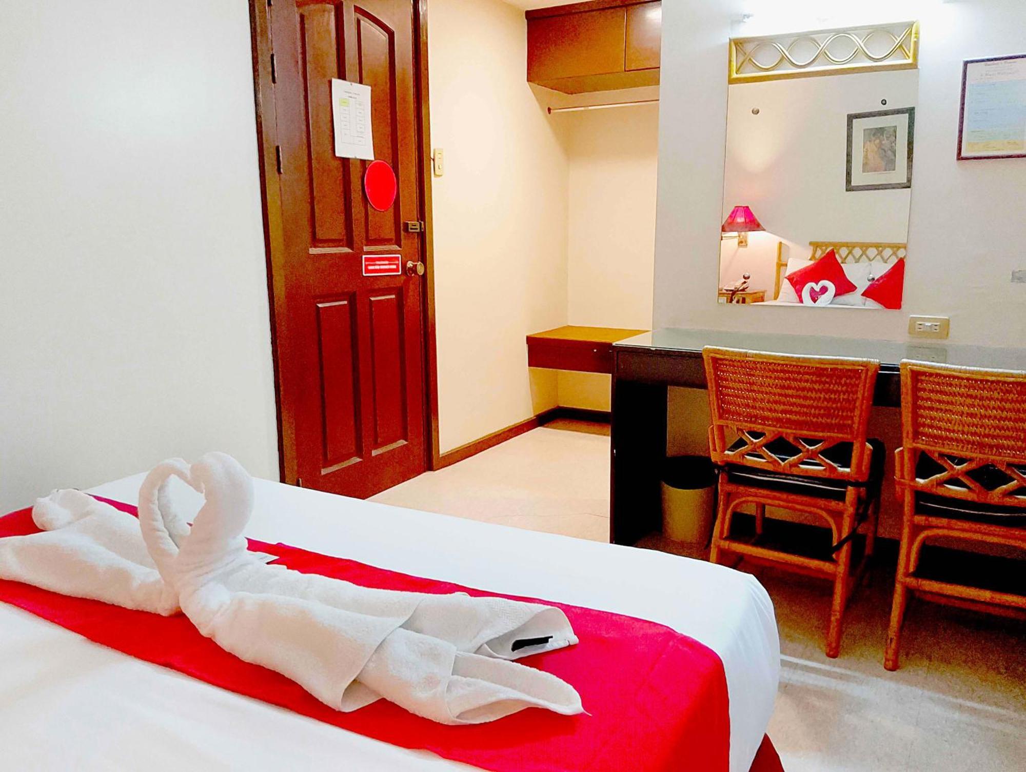 Davao City The Humbertos Hotel מראה חיצוני תמונה